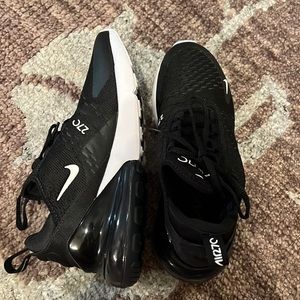 Nike AIRMAX 270